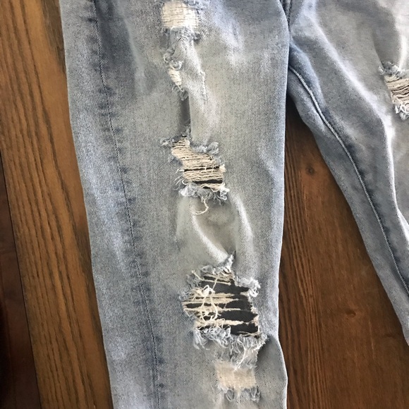 H&M ripped jeans - Picture 3 of 4
